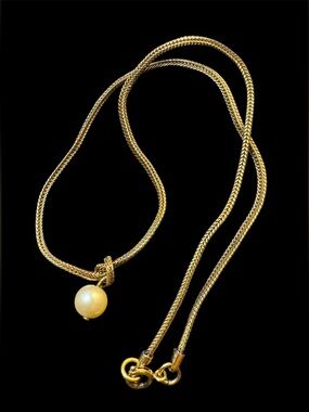 Gold Pearl Pendant Necklace - Women Jewelry